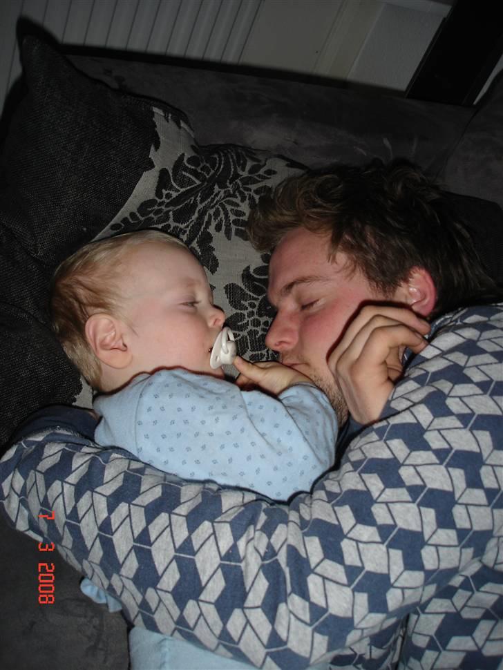 Dreng Jamie - de er da kære når de sover..  billede 13