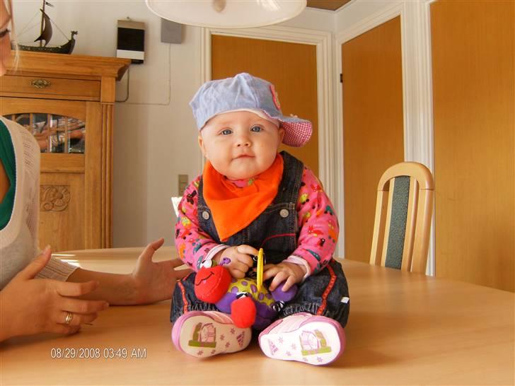 Pige josefine - mors lille hip hopper.. billede 16