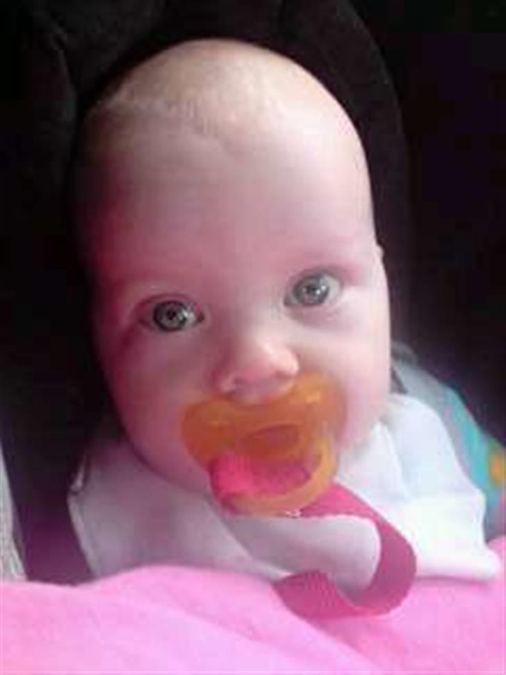 Pige Kira Vørsing billede 7