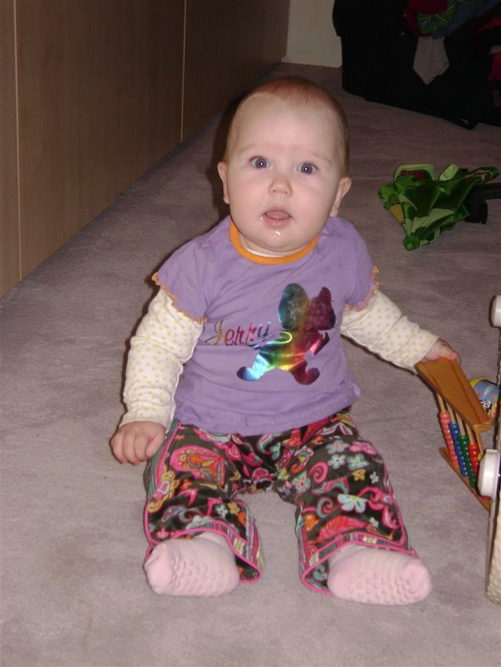 Pige Thea - jeg har ikke gjort noget billede 5