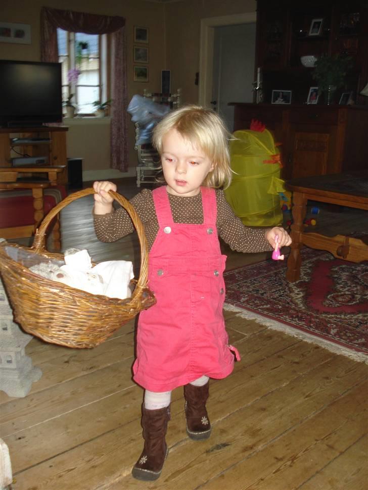 Pige Elisabeth may  - 2009 billede 1