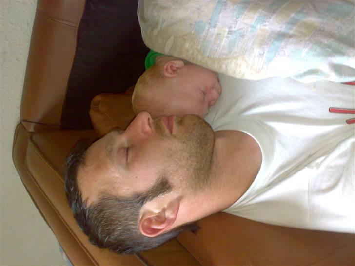 Dreng oliver - nårhh er de ik søde... oliver og farman der li`tar en mofar;o) billede 2