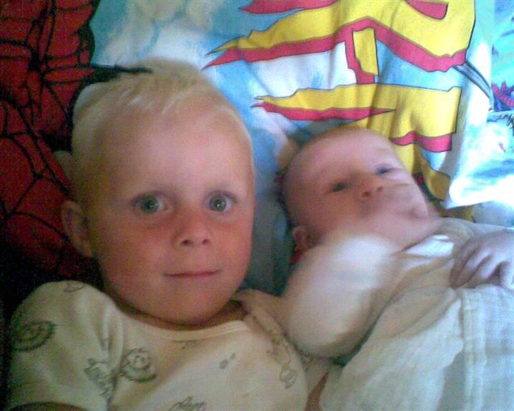 Dreng oliver - oliver og hans storebror Jason.... billede 4