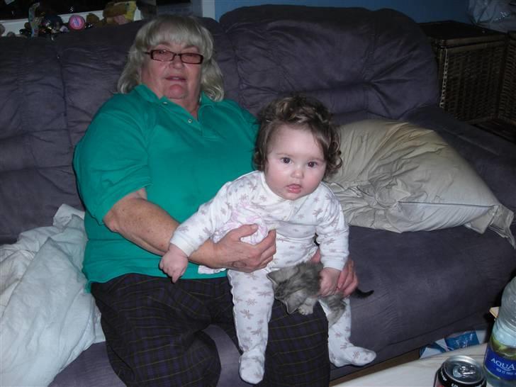 Pige jasmin  - sidste nye billede fra den 3/2 billede 1