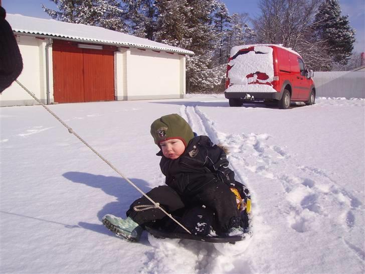 Dreng mathias mikkel mikkelsen - se det er jo sne :D billede 15