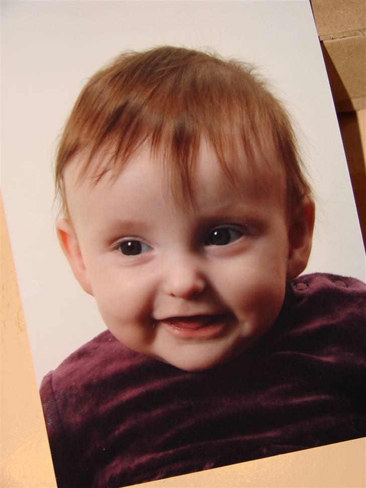 Pige Nadja Kirstine  - Billedet her er tilmeldt Danmarks sødeste baby.   Taget d. 10-3-09 hos Photocare i Hobro billede 19