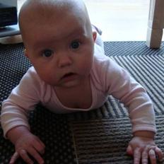 Pige Josefine Elisabeth