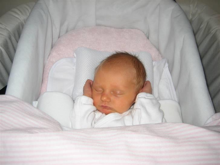Pige Mathilde Caroline billede 4