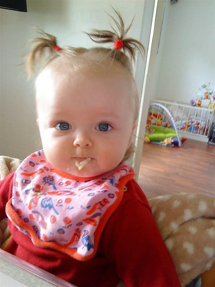 Pige Julie Kathrine billede 4