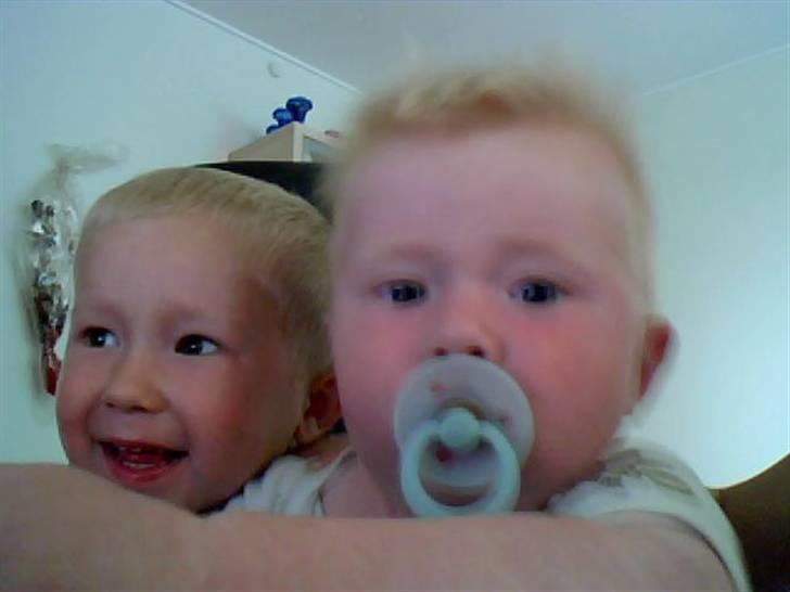 Dreng Kian - Lillebror kian og storebror victor billede 2