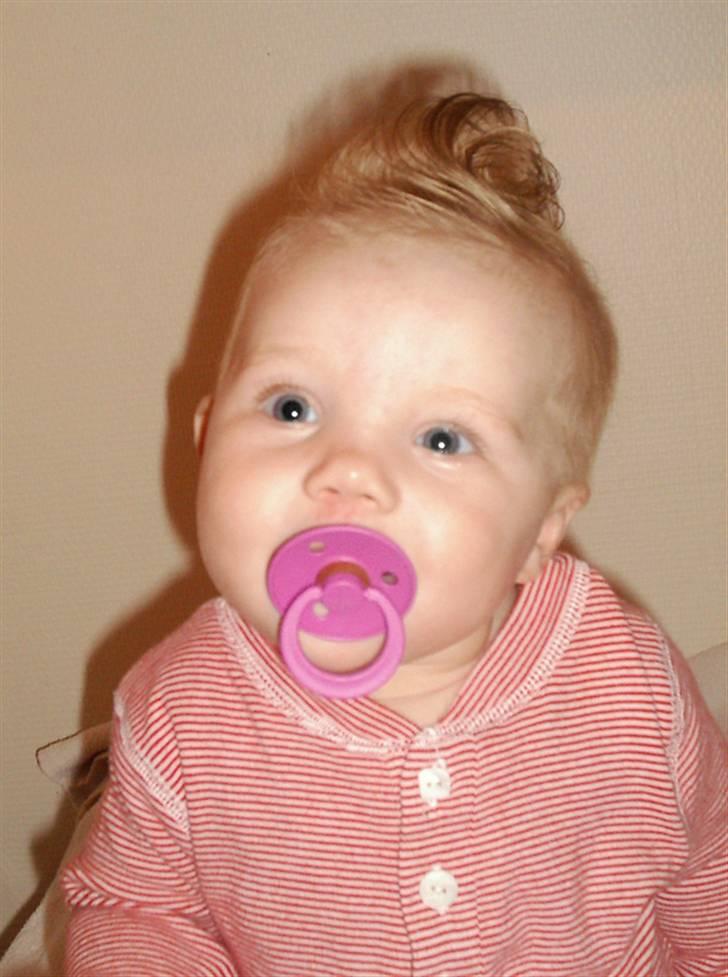 Pige Clara - ELVIS Baby hehe:-D billede 10