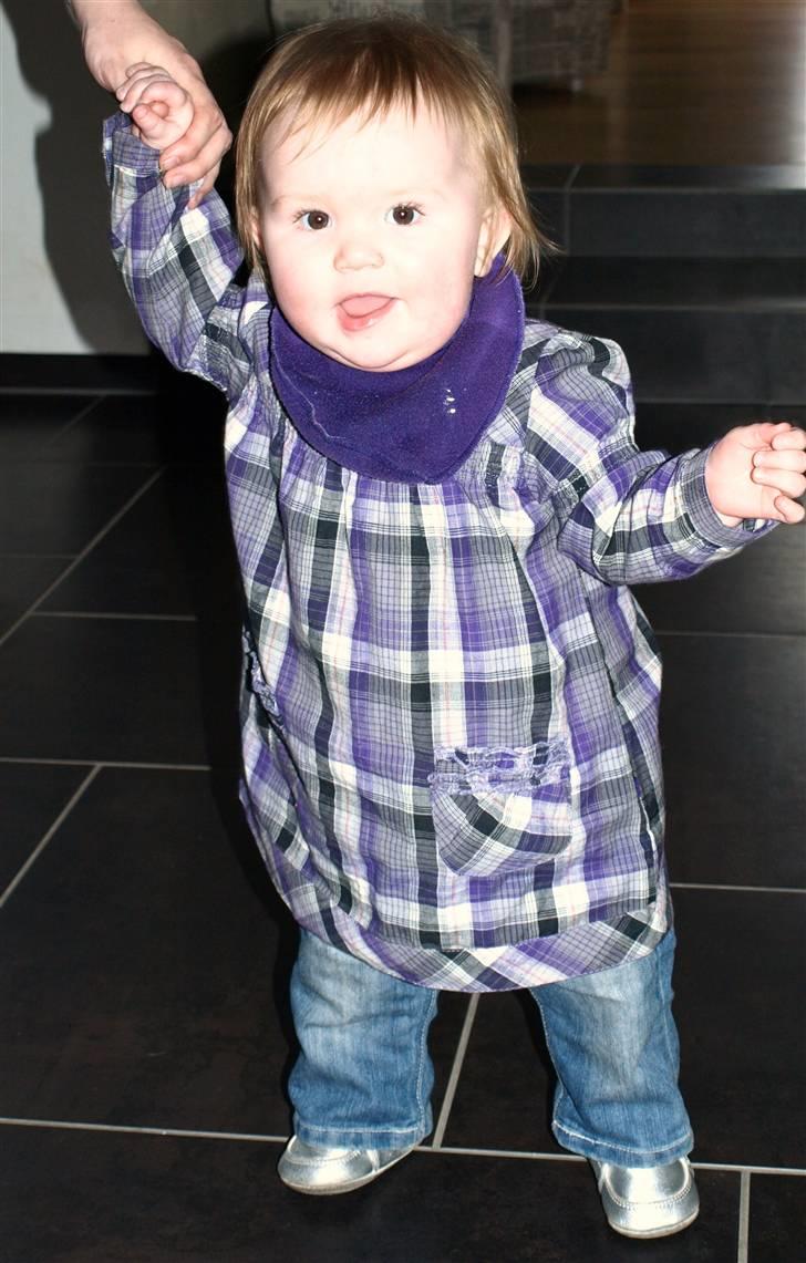 Pige Freja Wede Eriksen - marts 2010  billede 8