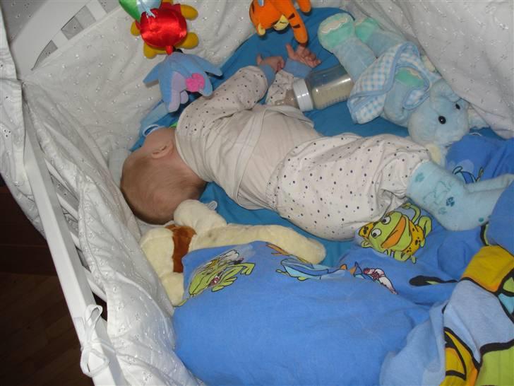 Dreng Silas - sådan sover man  billede 14