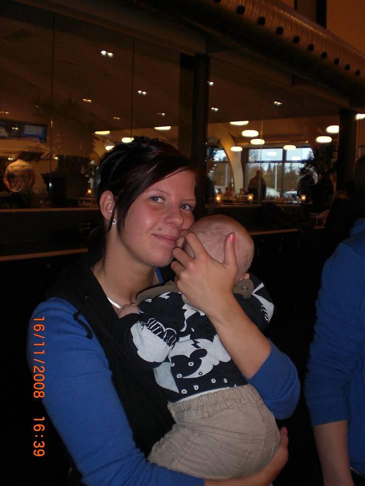 Dreng Malthe Thorsø Sørensen - Mor og søn :) billede 7