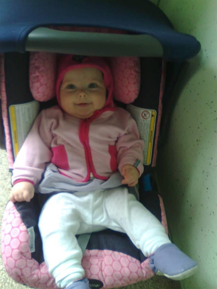 Pige Astrid Elvira billede 13