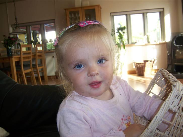 Pige Anna Nathalie billede 2