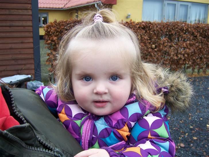 Pige Anna Nathalie billede 4