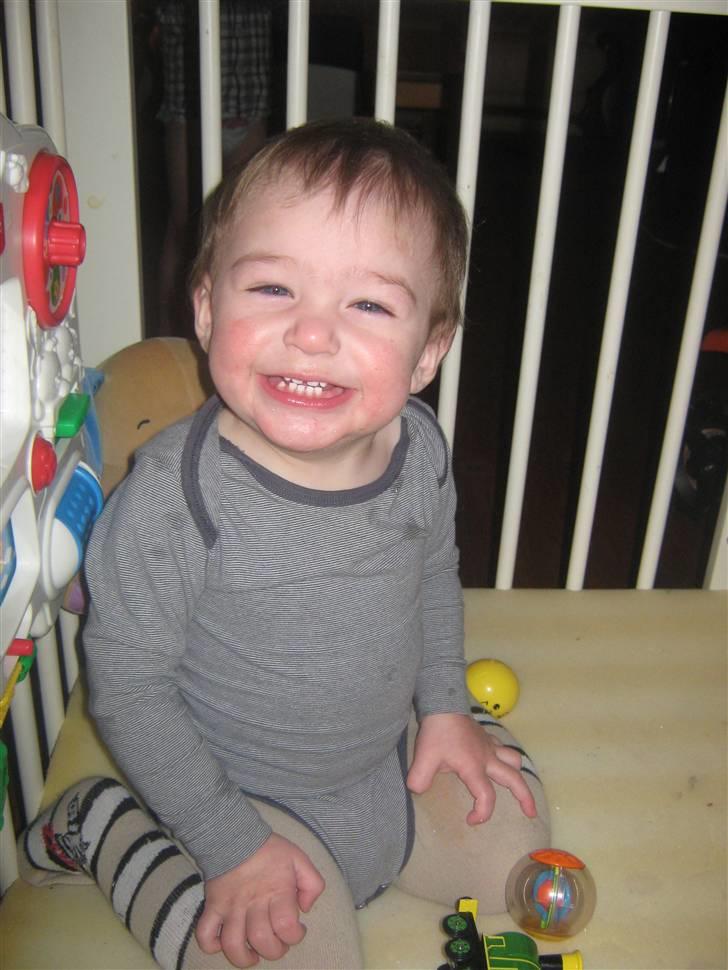 Dreng Kristian theis - smil billede 11