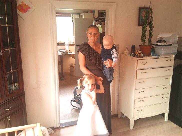 Pige line spure nielsen - på vej til fest billede 9