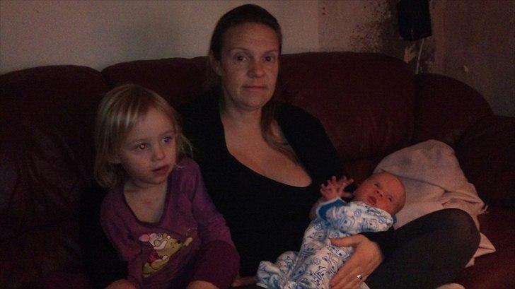 Pige line spure nielsen - morgen hygge med min trætte mor..kl 430.. billede 12