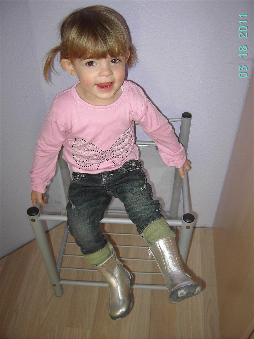 Pige Emilie billede 12