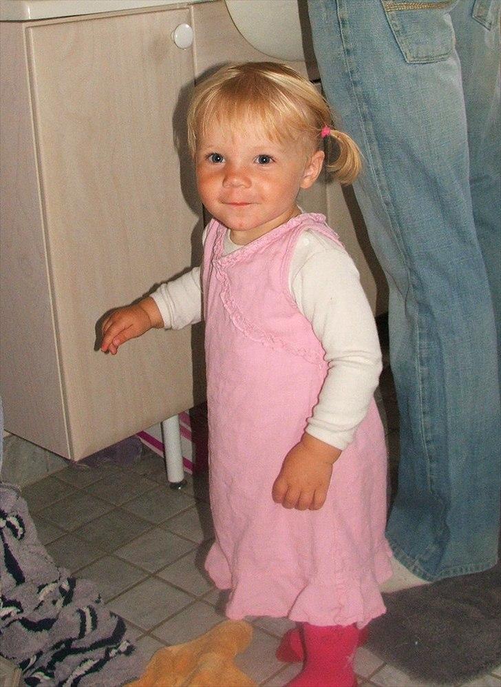 Pige Clara - August 11: Claras første rottehaler:-) billede 2