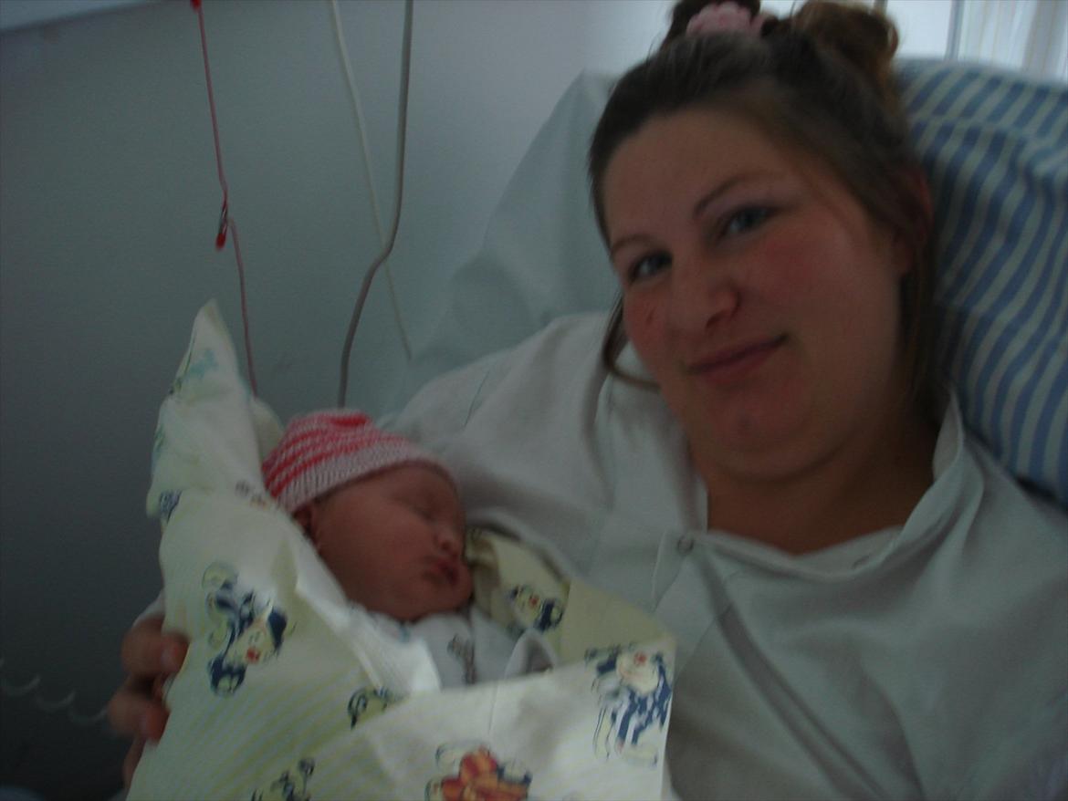 Pige Ida Marie  - en stolt mor  billede 7