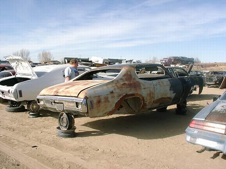 AmerikanerBiler Skrot pladsen. billede 11