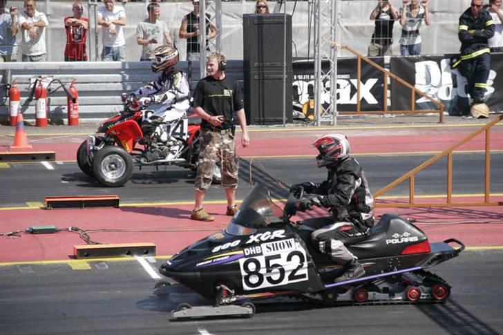 DHB 2008 - Race, brændere osv.  - ATV mod Snescooter på rulleskøjter billede 6