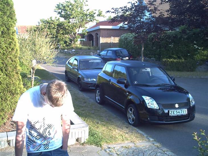 {{currentPhoto.altText}} billede {{currentPhoto.number}}