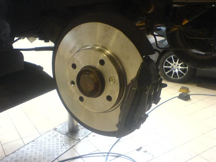 Citroen Saxo VTS 8V projekt/styling UPDATE 7-7-08 - Så fik jeg monteret de nye brembo skiver. billede 97