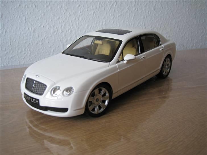 3 x Bentley 1:18 modelbiler billede 2