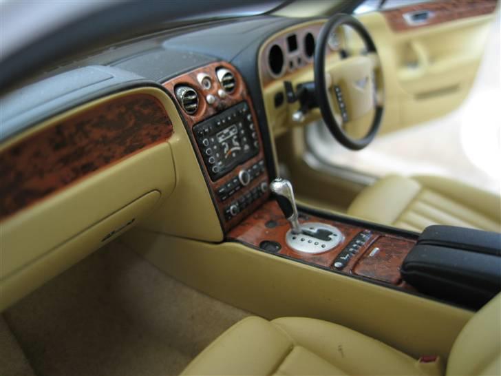 3 x Bentley 1:18 modelbiler billede 7