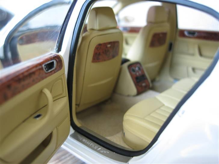 3 x Bentley 1:18 modelbiler billede 8