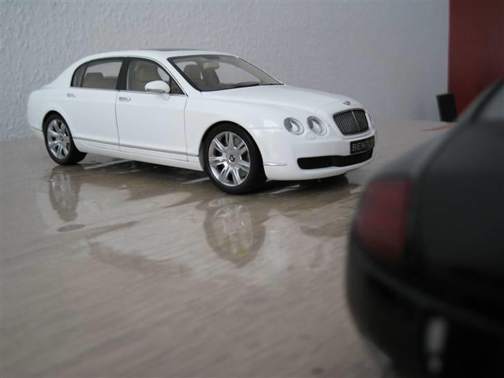 3 x Bentley 1:18 modelbiler billede 13