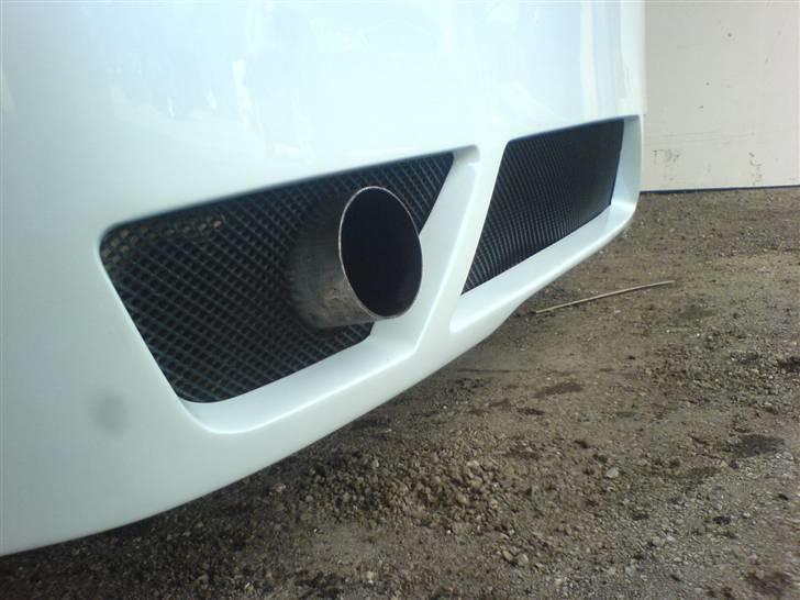 Citroen Saxo VTS 8V projekt/styling UPDATE 7-7-08 - Lige et billede af gitter i bagkofanger hvor udst stikker ud. billede 111