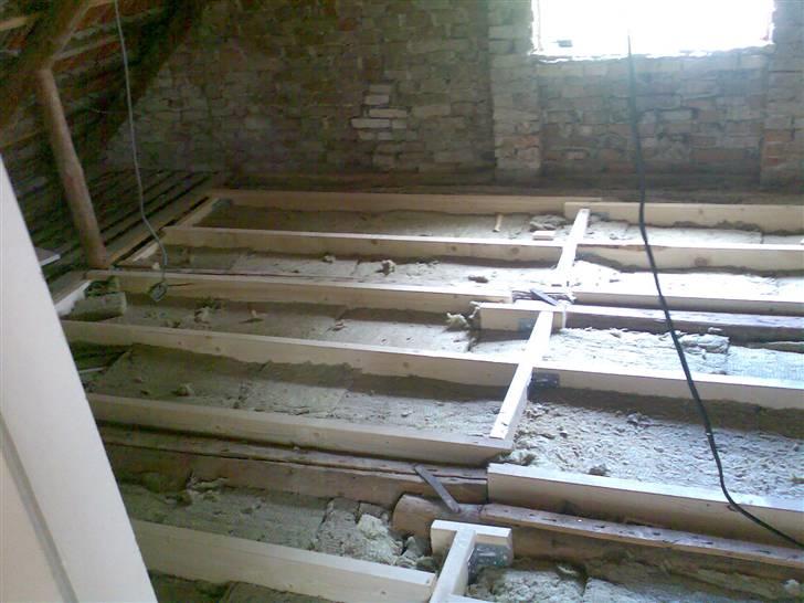 Renovering af værelse - Så er det klar til at få lagt gulv billede 7