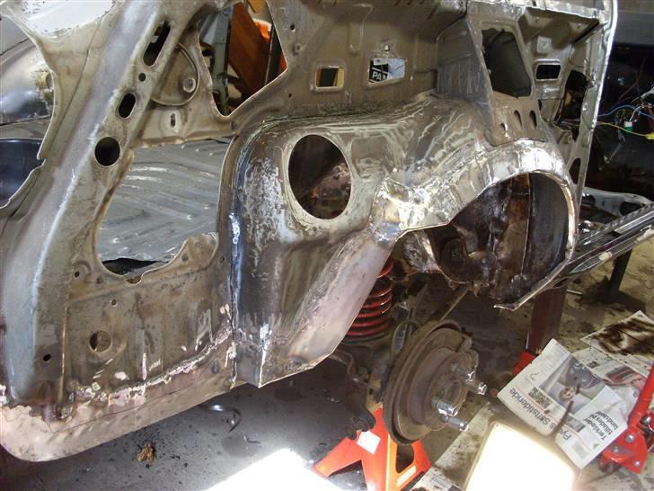 AE86 Renovering - Inderskærm i højreside færdig.. bygget op i hånd :) billede 27