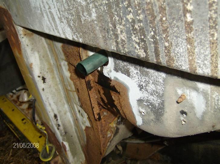 Patrol Mark Racer - Da forrude ikke er monteret endnu, og motoren ryger en del ud af ånderøret måtte vi lige føre dette ud til siden for at øge sigtbarheden billede 16