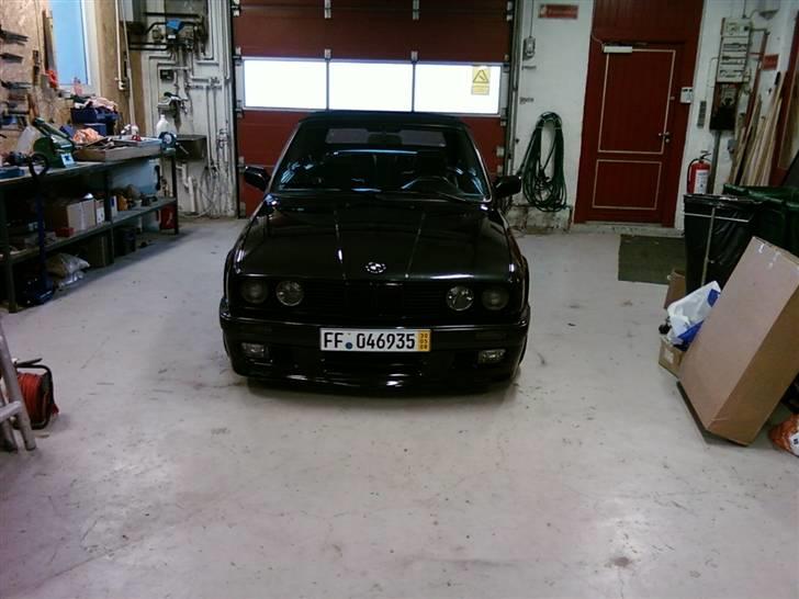 Her er lidt billeder af min Bmw E30 cab. billede 9