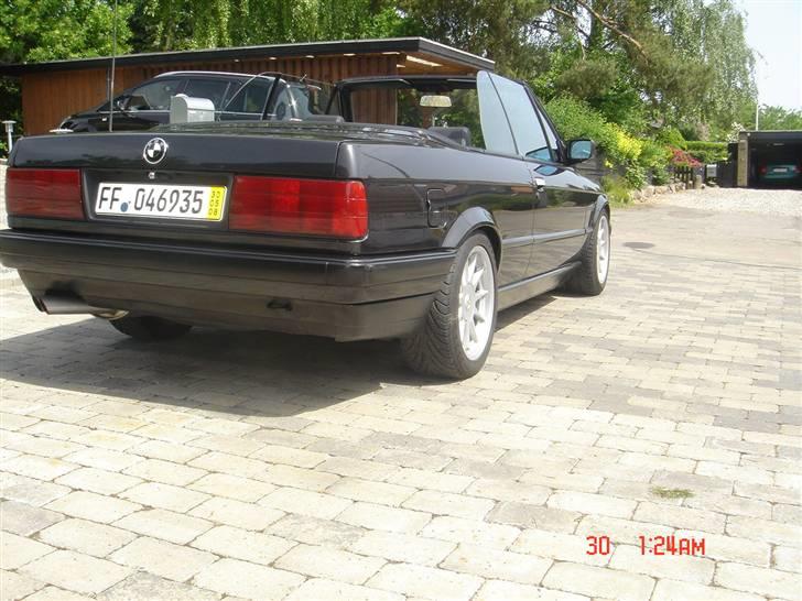 Her er lidt billeder af min Bmw E30 cab. billede 16