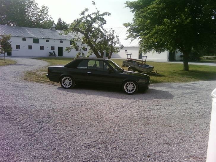 Her er lidt billeder af min Bmw E30 cab. billede 52