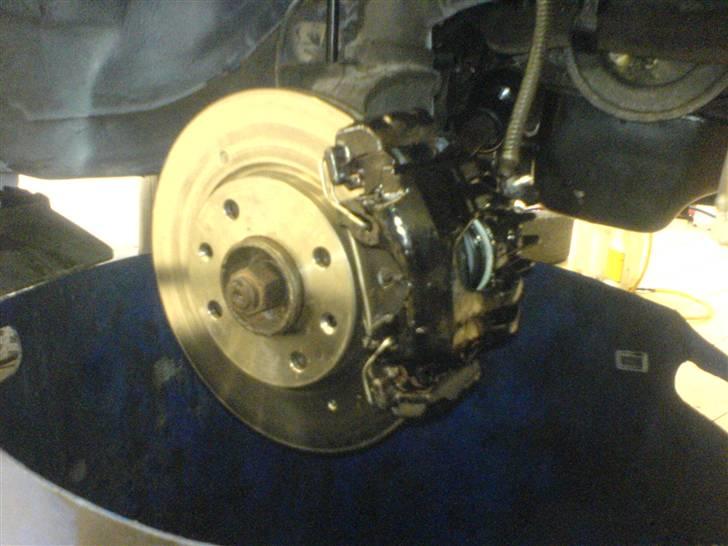 Citroen Saxo VTS 8V projekt/styling UPDATE 7-7-08 - Den nye kaliber der er malet med sort hammerlak og derefter monteret. billede 134