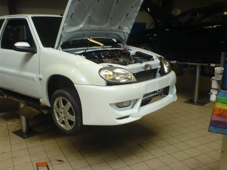 Citroen Saxo VTS 8V projekt/styling UPDATE 7-7-08 - Den nye kofanger monteret billede 142