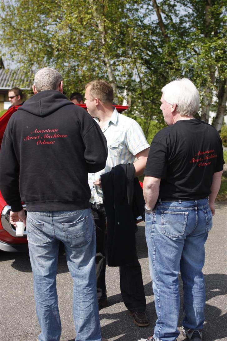 Åbenthus 3-5-08 i American street Machines - Hvad er nu det for en vogn som kommer der :-) billede 1