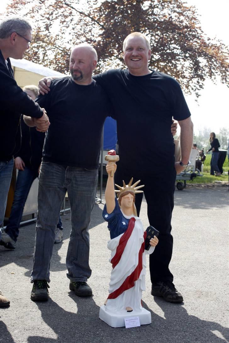 Åbenthus 3-5-08 i American street Machines - Mad fætteren og Kim :-) billede 15