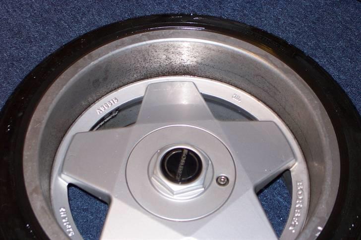 Lidt af hvert - Før jeg med håndkraft lige vil rense mine gamle borbet;-)
 billede 16