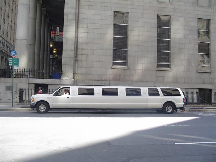 Bilbilleder fra USA (Part 1 af 6 - New York) - Liiiiiiiiimousiiiiiine, ja dem er der enormt mange af i de store byer i USA... billede 5