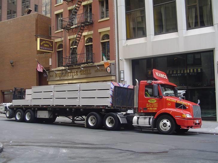 Bilbilleder fra USA (Part 1 af 6 - New York) - Endnu en lastbil med "snude", det er sådan en lastbil skal se ud ;) billede 8