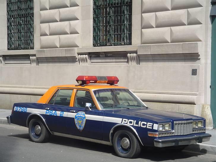 Bilbilleder fra USA (Part 1 af 6 - New York) - YES SiR!!! Behøver jeg at skrive mere, det her er jo POLITIBILEN over alle politibiler, måske så bare lige i den lidt meget forkerte farve hehe billede 13